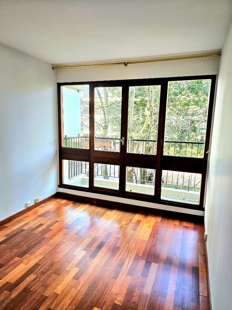 1 square raphaël, 78150 Le chesnay rocquencourt