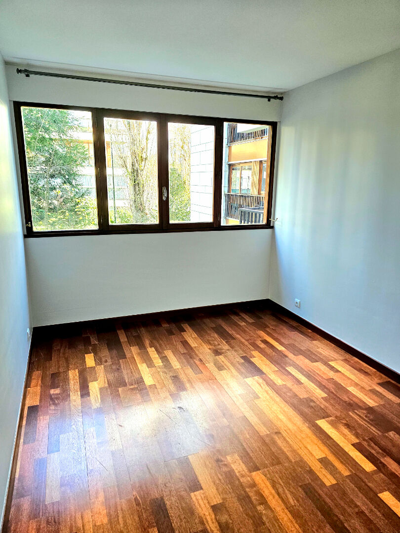 1 square raphaël, 78150 Le chesnay rocquencourt